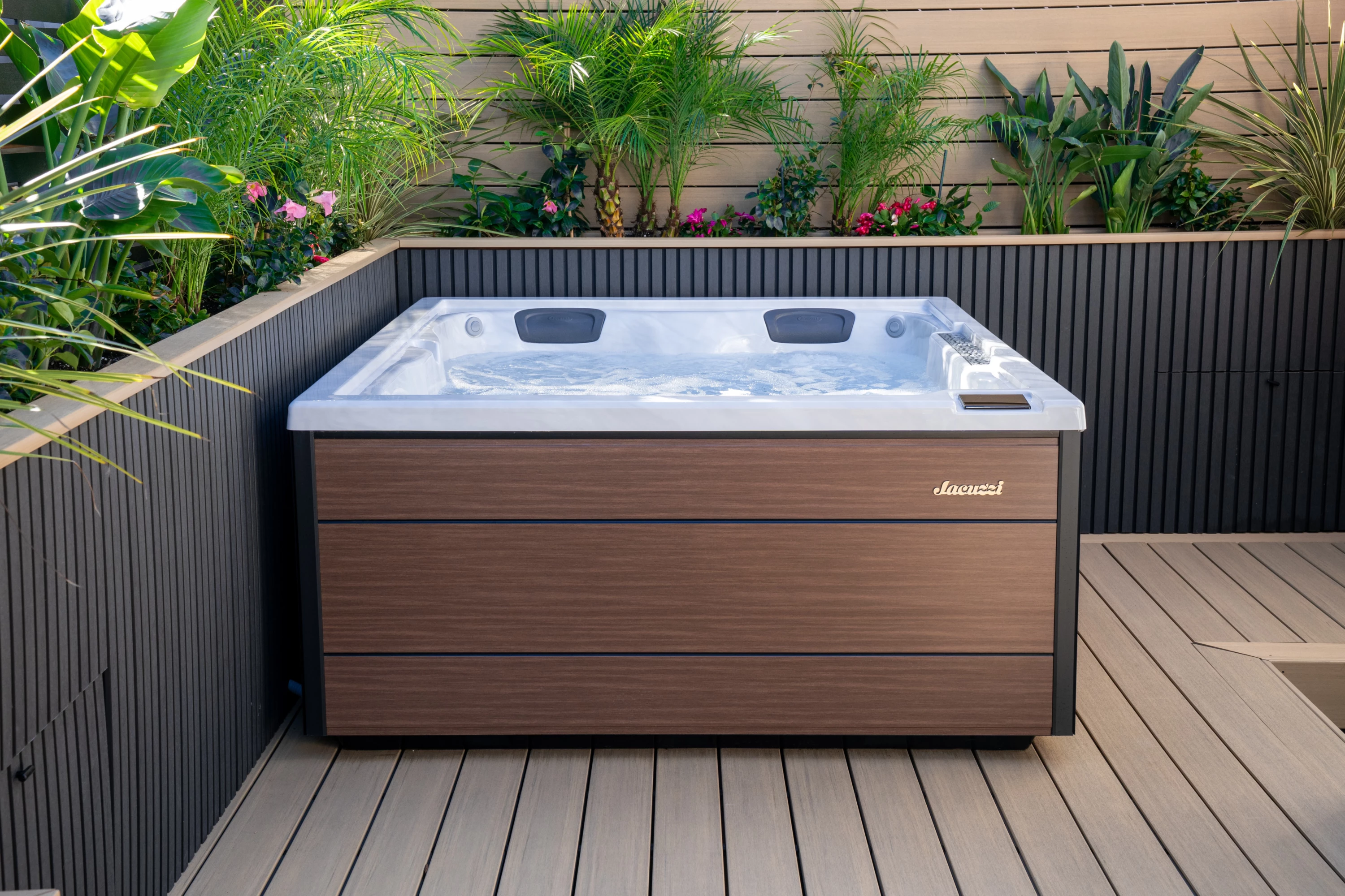 JHT_J404_Platinum_ModernHardwood_Mid_01